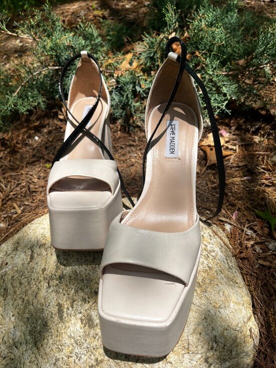 Steve Madden Shoes - Steve Madden Kassiani Platform Leather Sandals Sandals